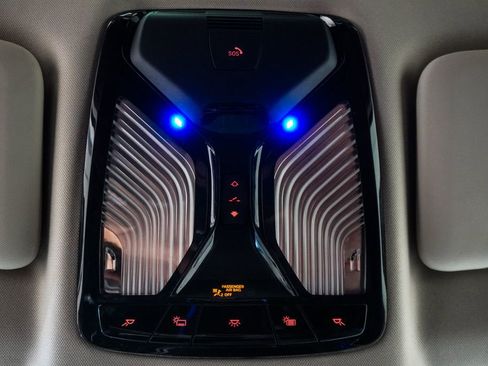 Used 2024 BMW X7 xDrive40i image 31