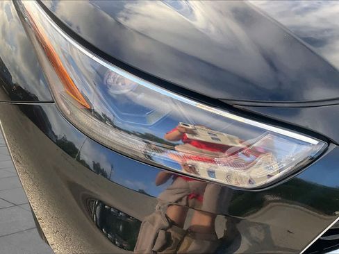 Used 2023 Toyota Highlander L FWD image 27