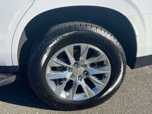 Used 2025 Chevrolet Tahoe LS AWD/4WD image 9