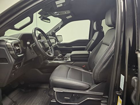 Used 2024 Ford F150 Lariat w/ FX4 Off-Road Package image 15