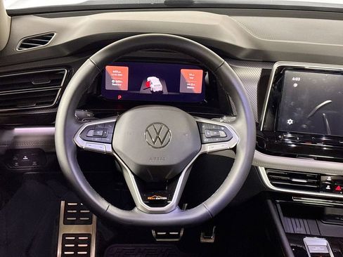 New 2026 Volkswagen Atlas Peak Edition image 13