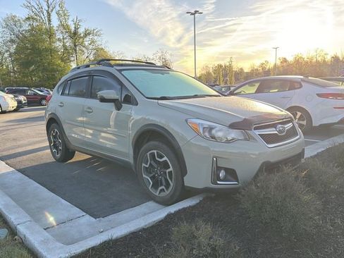 Used 2016 Subaru Crosstrek 2.0i Limited image 3