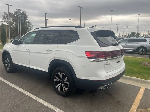Used 2024 Volkswagen Atlas SE FWD image 3