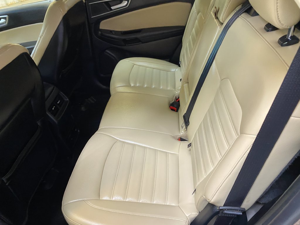 Used 2020 Ford Edge SEL w/ Convenience Package FWD image 23