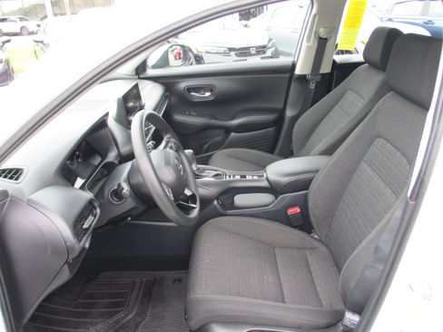 Certified 2024 Honda HR-V LX image 11