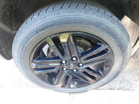 Certified 2024 Chevrolet Trax ACTIV w/ Sunroof Package FWD image 8