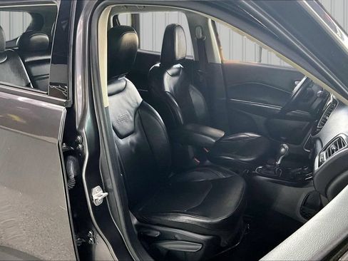 Used 2019 Jeep Compass Limited AWD/4WD image 28