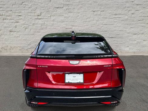 New 2026 Cadillac Lyriq Signature Sport RWD image 4