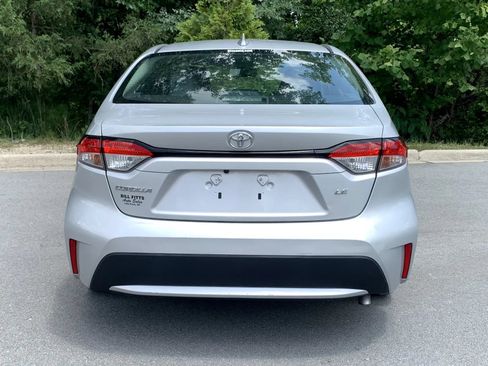 Used 2021 Toyota Corolla LE FWD image 6