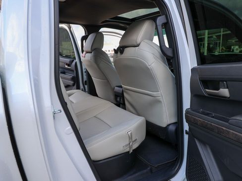 Certified 2024 Toyota Tacoma Limited w/ Limited Package (LT) AWD/4WD image 40