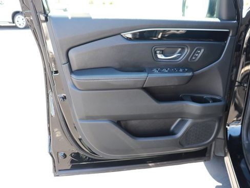 Used 2024 Honda Pilot EX-L image 9