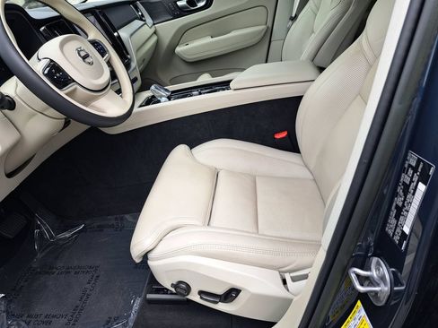 Used 2023 Volvo XC60 B5 Ultimate w/ Climate Package AWD/4WD image 23