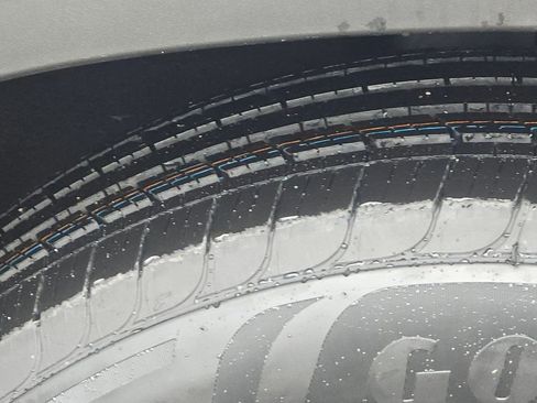 Used 2023 Chevrolet Traverse LS image 28