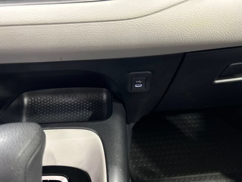 Used 2023 Toyota Corolla LE w/ LE Convenience Package FWD image 20