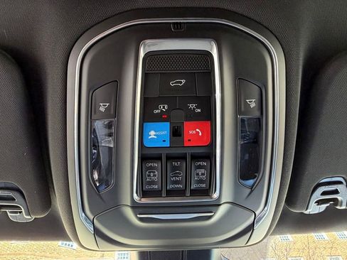 New 2026 Jeep Grand Wagoneer L 4WD w/ Premium Group I image 26