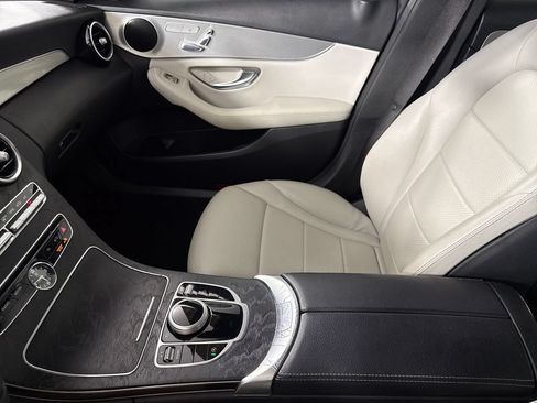 Used 2018 Mercedes-Benz C 300 Sedan image 18