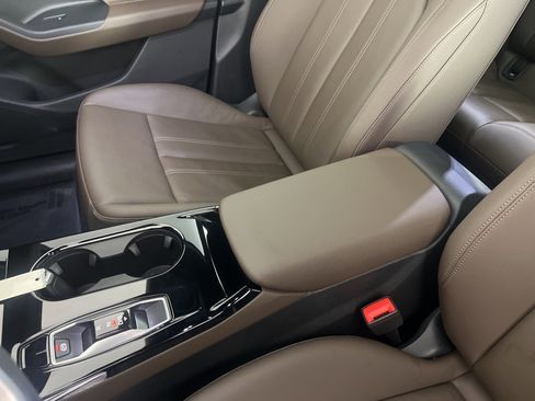 Certified 2025 Audi Q6 e-tron Premium w/ Convenience Package image 21