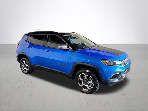 Used 2022 Jeep Compass Trailhawk w/ Trailhawk Convenience Group AWD/4WD image 4