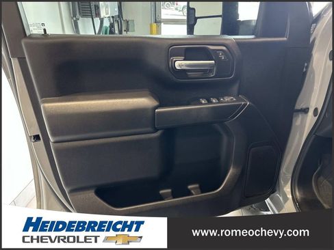 Used 2025 Chevrolet Silverado 2500 Custom w/ Custom Convenience Package AWD/4WD image 10
