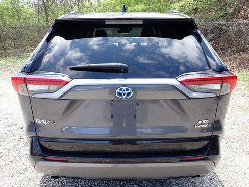 Certified 2020 Toyota RAV4 XSE w/ XSE Grade Weather Package image 4