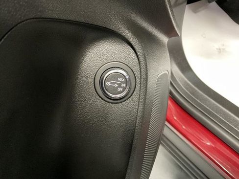 Used 2024 Buick Envista Preferred w/ Convenience I Package image 17