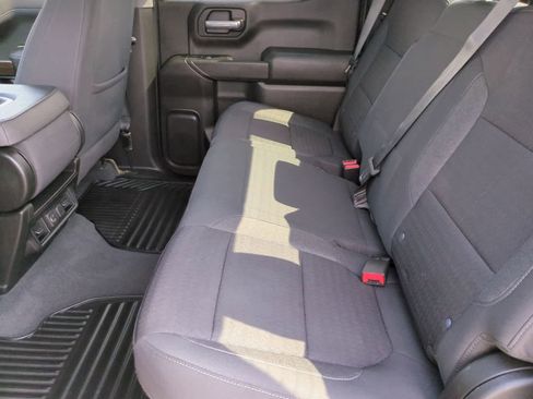 Used 2021 Chevrolet Silverado 1500 LT AWD/4WD image 19