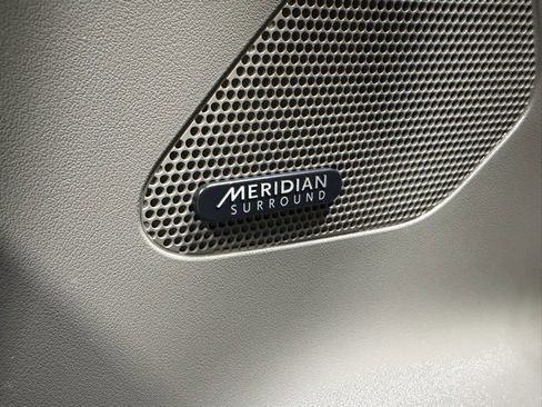 Used 2020 Jaguar F-PACE R-Sport image 24