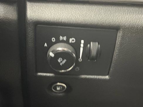 Used 2019 Jeep Grand Cherokee Limited w/ Trailer Tow Group IV image 26