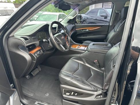 Used 2015 Cadillac Escalade ESV Luxury RWD image 14