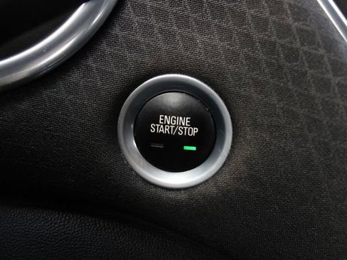 Used 2020 Chevrolet Malibu LT FWD image 14