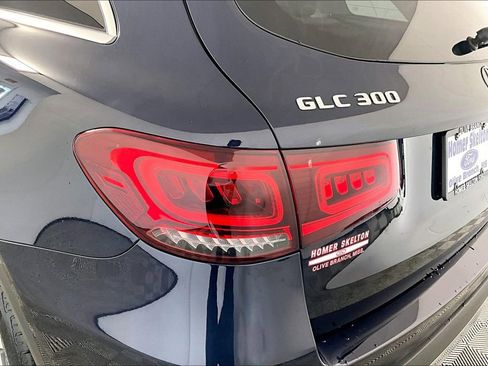 Used 2022 Mercedes-Benz GLC 300 w/ Premium Package Lite image 29