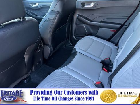 New 2025 Ford Escape SE image 9