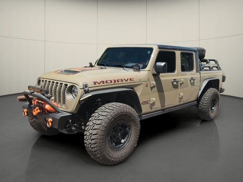Used 2020 Jeep Gladiator Mojave AWD/4WD image 3