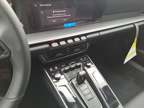 Used 2026 Porsche 911 Carrera image 30