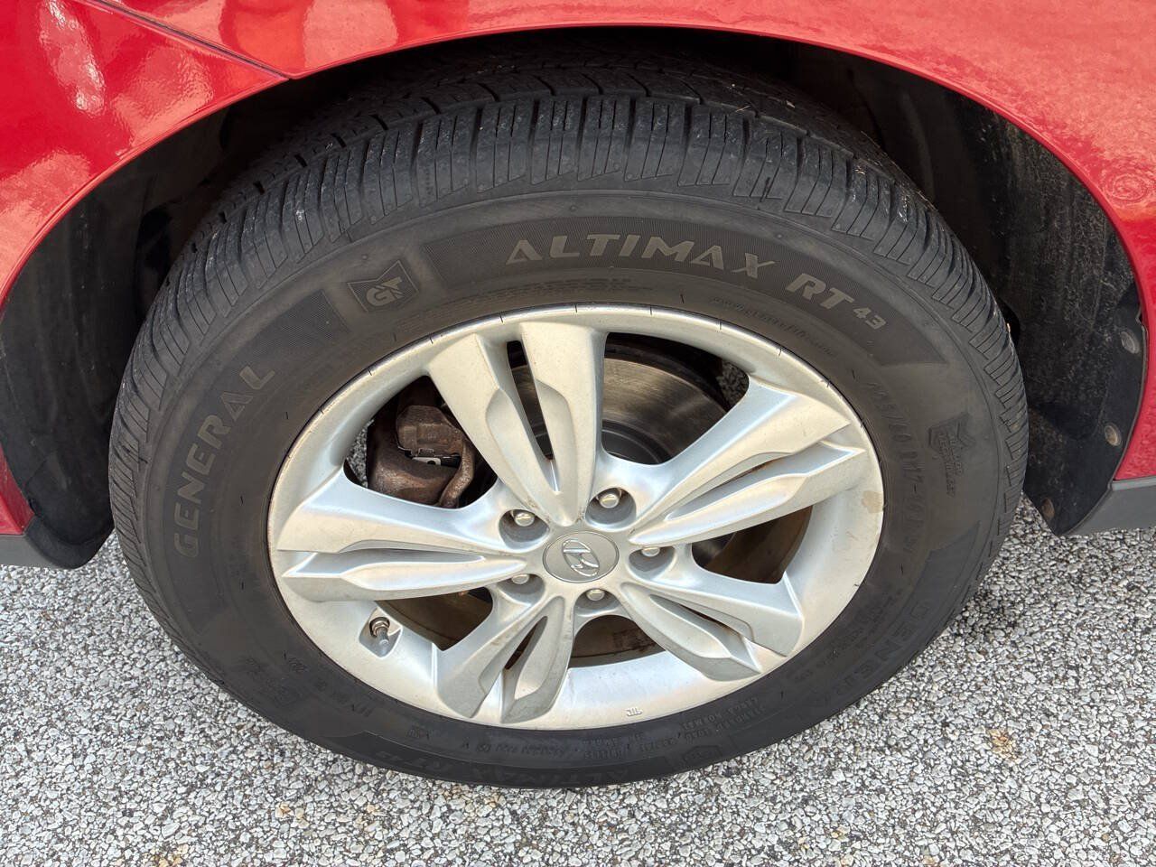 Used 2011 Hyundai Tucson GLS AWD/4WD image 24