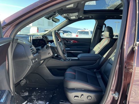 New 2026 Chevrolet Traverse RS w/ LPO, Floor Liner Package image 31