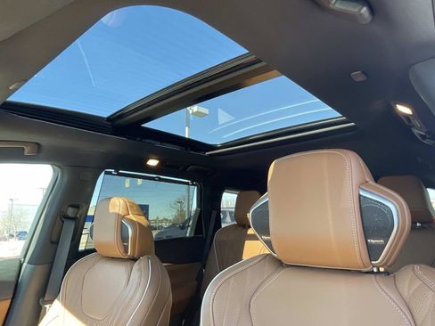 Certified 2026 INFINITI QX60 Autograph w/ Dark Cargo Package image 18