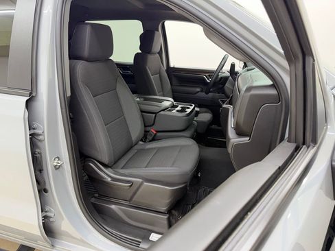 Used 2024 Chevrolet Silverado 1500 LT AWD/4WD image 10