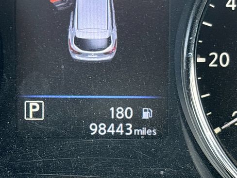 Used 2021 Nissan Rogue Sport SV FWD image 13