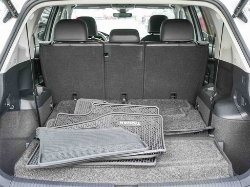 Used 2022 Volkswagen Tiguan SE w/ Panoramic Sunroof Package image 27