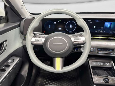 Used 2024 Hyundai Kona Limited FWD image 9