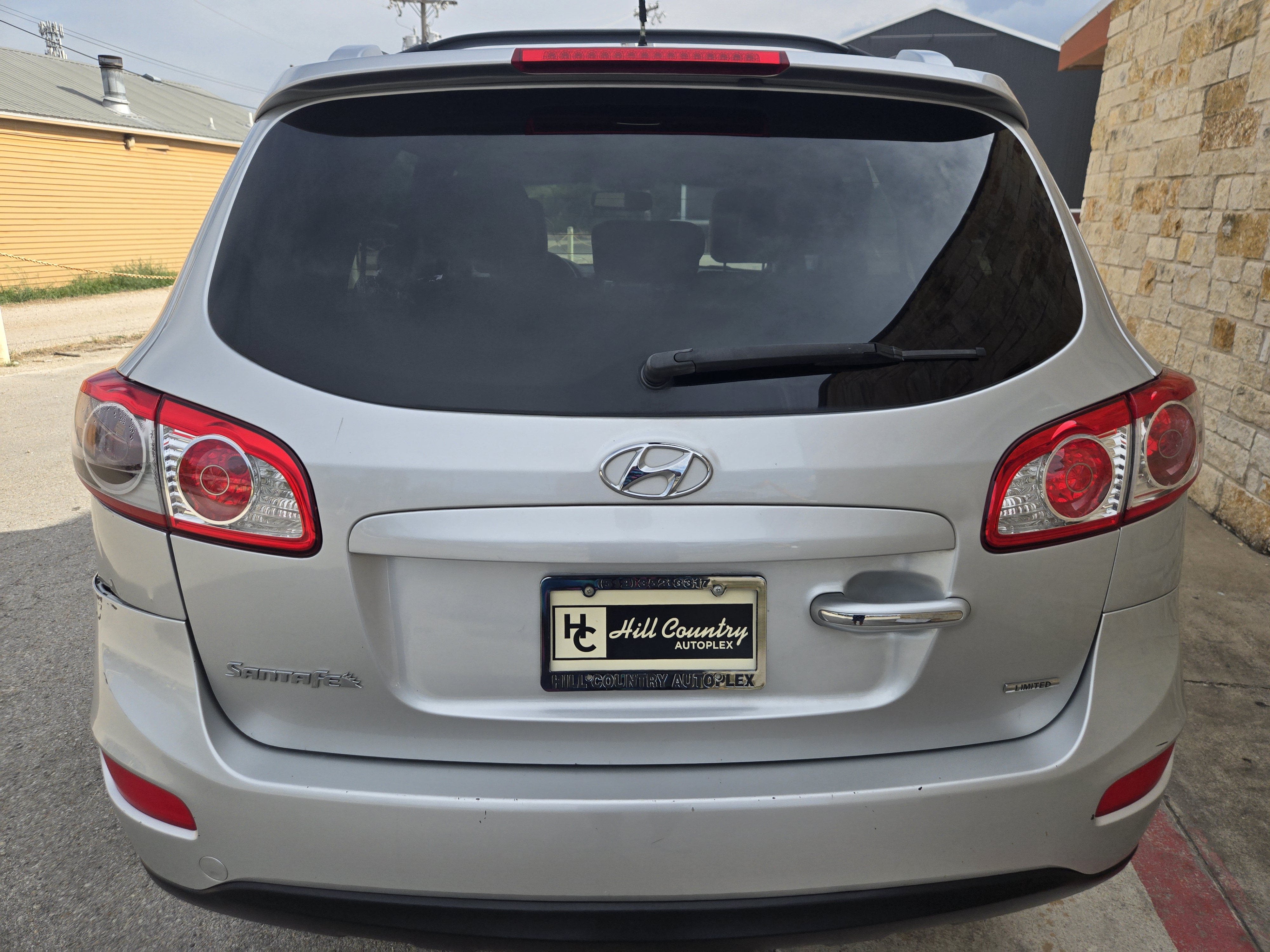 Used 2012 Hyundai Santa Fe Limited FWD image 16
