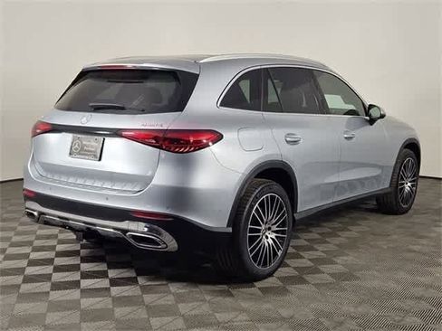 Certified 2025 Mercedes-Benz GLC 300 4MATIC image 5