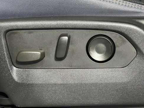 Used 2024 Chevrolet Silverado 3500 High Country w/ Technology Package image 33