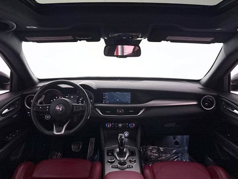 Used 2023 Alfa Romeo Stelvio Veloce AWD/4WD image 28