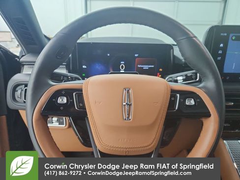 Used 2025 Lincoln Aviator Black Label w/ Jet Appearance Package AWD/4WD image 10