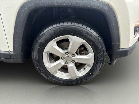 Used 2020 Jeep Compass Latitude w/ Cold Weather Group AWD/4WD image 25