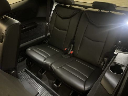 Used 2024 Cadillac XT6 Premium Luxury w/ LPO, Floor Liner Package FWD image 31