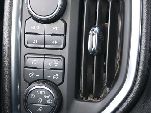 Used 2022 Chevrolet Silverado 2500 LTZ w/ LTZ Plus Package image 22