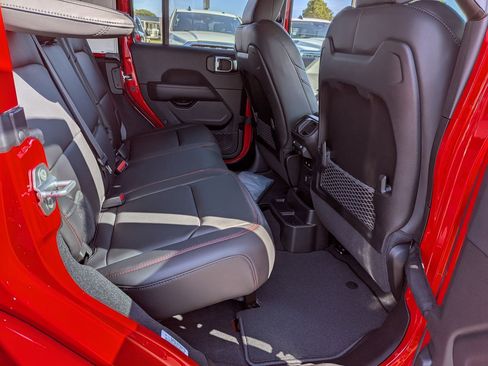 New 2026 Jeep Wrangler Unlimited Rubicon w/ Steel Bumper Group image 32